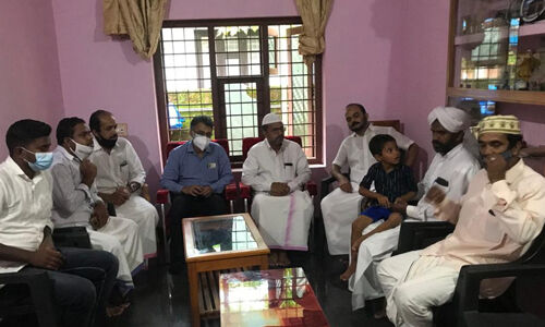 മലപ്പുറം: ഒഴുക്കില്‍ പെട്ട് മരിച്ച വിദ്യര്‍ഥികളുടെ വീടുകള്‍ എസ്ഡിപിഐ നേതാക്കള്‍ സന്ദര്‍ശനം നടത്തി