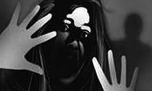 ആന്ധ്രപ്രദേശ്: മരുമകള് അമ്മായിയമ്മയുടെ മുഖത്ത് തിളച്ച വെള്ളമൊഴിച്ചു ആന്ധ്രപ്രദേശ്: മരുമകള് അമ്മായിയമ്മയുടെ മുഖത്ത് തിളച്ച വെള്ളമൊഴിച്ചു