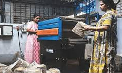 കൊവിഡ് പ്രതിസന്ധി മറികടക്കാന് ചെറുകിട വ്യവസായങ്ങള്ക്ക് 1,416 കോടി രൂപയുടെ സഹായ പാക്കേജുമായി സംസ്ഥാന സര്ക്കാര് കൊവിഡ് പ്രതിസന്ധി മറികടക്കാന് ചെറുകിട വ്യവസായങ്ങള്ക്ക് 1,416 കോടി രൂപയുടെ സഹായ പാക്കേജുമായി സംസ്ഥാന സര്ക്കാര്