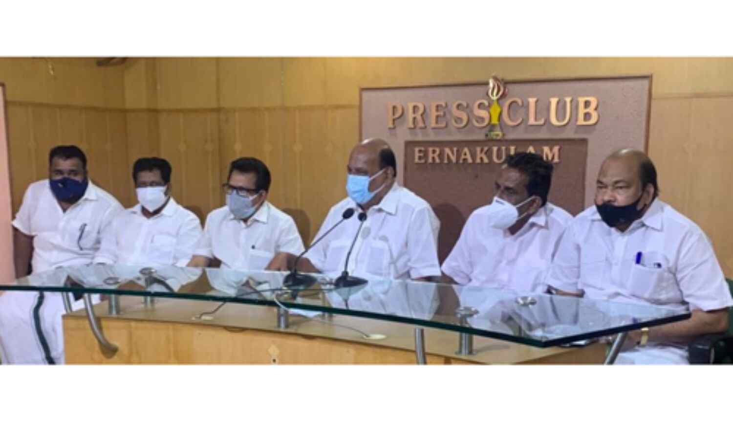 എന്സികെയ്ക്ക് തിരഞ്ഞെടുപ്പ് കമ്മീഷന് അംഗീകാരം ലഭിച്ചില്ല; ഡിസികെ, ഡിസിപി എന്നീ പേരുകള് പുതിയതായി സമര്പ്പിച്ചുവെന്ന് മാണി സി കാപ്പന് എന്സികെയ്ക്ക് തിരഞ്ഞെടുപ്പ് കമ്മീഷന് അംഗീകാരം ലഭിച്ചില്ല; ഡിസികെ, ഡിസിപി എന്നീ പേരുകള് പുതിയതായി സമര്പ്പിച്ചുവെന്ന് മാണി സി കാപ്പന്