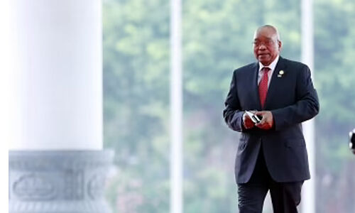 കോടതി അലക്ഷ്യം: മുന് സൗത്ത് ആഫിക്കന് പ്രിസിഡന്റ് ജേക്കബ് സുമയ്ക്ക് 15 മാസം തടവ്ശിക്ഷ കോടതി അലക്ഷ്യം: മുന് സൗത്ത് ആഫിക്കന് പ്രിസിഡന്റ് ജേക്കബ് സുമയ്ക്ക് 15 മാസം തടവ്ശിക്ഷ