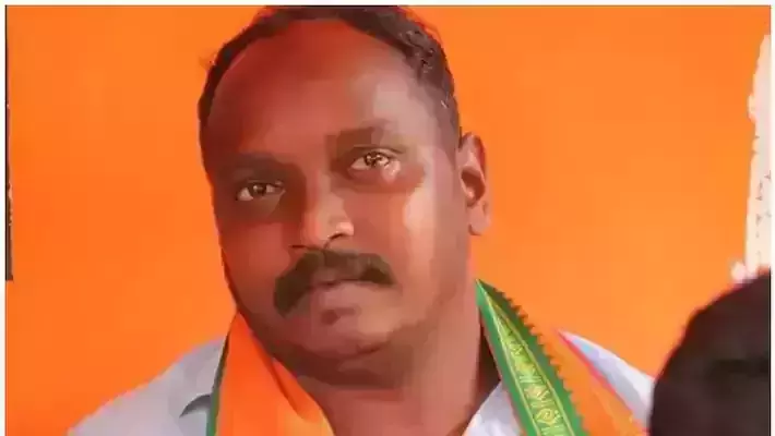 സന്നദ്ധസംഘടനയുടെ മറവില് വ്യാജവാറ്റും വില്പ്പനയും: ഒളിവിലായിരുന്ന യുവമോര്ച്ച ജില്ലാ നേതാവ് അറസ്റ്റില് സന്നദ്ധസംഘടനയുടെ മറവില് വ്യാജവാറ്റും വില്പ്പനയും: ഒളിവിലായിരുന്ന യുവമോര്ച്ച ജില്ലാ നേതാവ് അറസ്റ്റില്