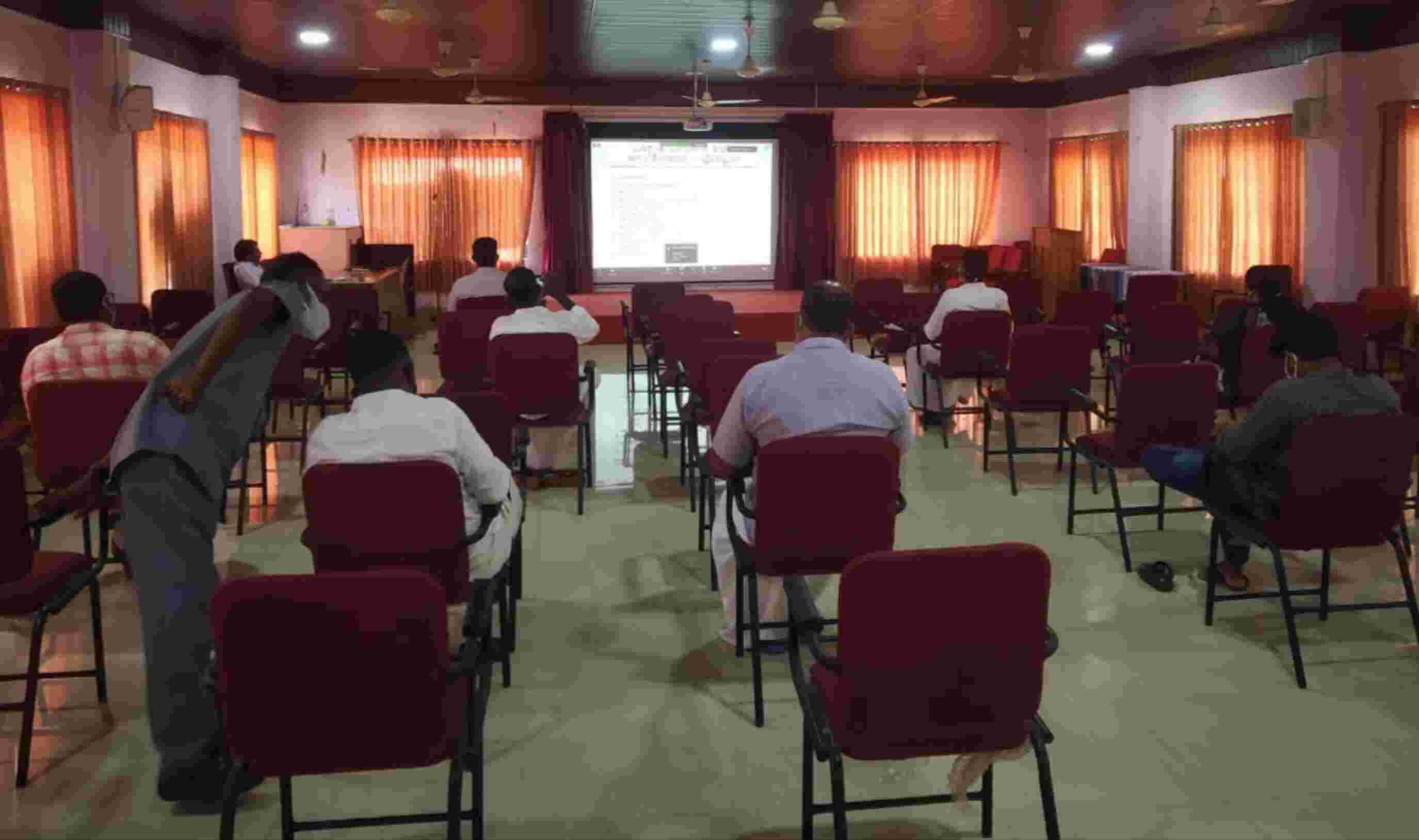 ദുരന്തനിവാരണ സേനയ്ക്ക് തൃശൂർ ജില്ലാതല പരിശീലനം നടത്തി ദുരന്തനിവാരണ സേനയ്ക്ക് തൃശൂർ ജില്ലാതല പരിശീലനം നടത്തി