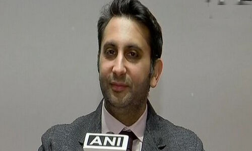 കൊവിഷീല്ഡിന് യൂറോപ്യന് മെഡിസിന്സ് ഏജന്സിയുടെ അനുമതി ഉടനെന്ന് സിറം മേധാവി കൊവിഷീല്ഡിന് യൂറോപ്യന് മെഡിസിന്സ് ഏജന്സിയുടെ അനുമതി ഉടനെന്ന് സിറം മേധാവി