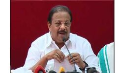 കുട്ടികള്‍ക്ക് വാക്‌സിന്‍ പോലും എടുത്തിട്ടില്ല; പരീക്ഷകള്‍ മാറ്റിവയ്ക്കണമെന്നും കെ സുധാകരന്‍