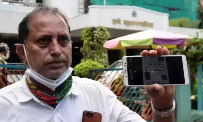 സ്വന്തം മരണ സര്ട്ടിഫിക്കറ്റ് അനുവദിച്ചതായി അറിയിച്ച് മുനിസിപ്പല് ഓഫിസില് നിന്നും ഫോണ്; പരാതിയുമായി 54കാരന് സ്വന്തം മരണ സര്ട്ടിഫിക്കറ്റ് അനുവദിച്ചതായി അറിയിച്ച് മുനിസിപ്പല് ഓഫിസില് നിന്നും ഫോണ്; പരാതിയുമായി 54കാരന്