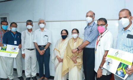 ജനകീയ ഡോക്ടര്മാരെ ആദരിച്ചു ജനകീയ ഡോക്ടര്മാരെ ആദരിച്ചു