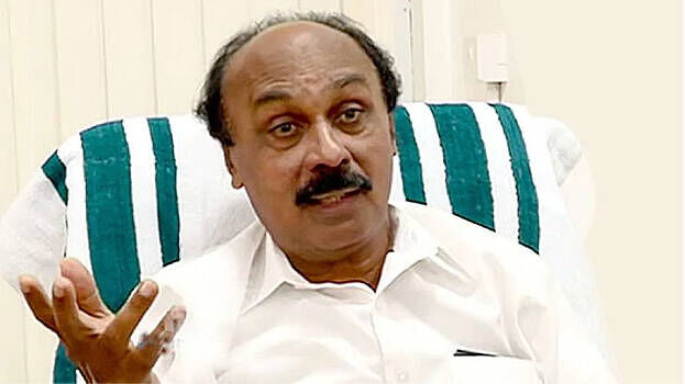 മുട്ടില് മരംമുറി; വിവാദ ഉത്തരവ് ഇറക്കിയത് മുന് മന്ത്രി ഇ ചന്ദ്രശേഖരന് മുട്ടില് മരംമുറി; വിവാദ ഉത്തരവ് ഇറക്കിയത് മുന് മന്ത്രി ഇ ചന്ദ്രശേഖരന്