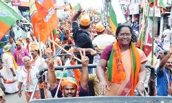 സി കെ ജാനുവിന്റെ തിരഞ്ഞെടുപ്പ് പ്രചാരണത്തിനായി മൂന്നരക്കോടി എത്തിച്ചെന്ന് ഇ മെയിൽ