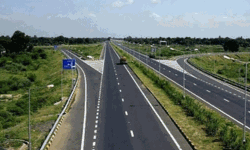 കുറ്റിപ്പുറം-ഇടപ്പള്ളി നാലുവരിപ്പാത യാഥാര്ത്ഥ്യത്തിലേക്ക്; ഏറ്റെടുത്ത ഭൂമിയുടെ ഉടമകള്ക്ക് നഷ്ടപരിഹാരം -ആദ്യഘട്ടത്തില് നല്കുന്നത് 1,777 കോടി കുറ്റിപ്പുറം-ഇടപ്പള്ളി നാലുവരിപ്പാത യാഥാര്ത്ഥ്യത്തിലേക്ക്; ഏറ്റെടുത്ത ഭൂമിയുടെ ഉടമകള്ക്ക് നഷ്ടപരിഹാരം -ആദ്യഘട്ടത്തില് നല്കുന്നത് 1,777 കോടി