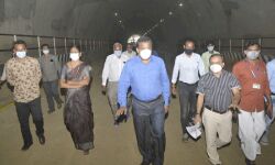 തുറന്ന് കൊടുക്കാനുള്ള നടപടികള് വേഗത്തിലാക്കുന്നു; കലക്ടര് എസ് ഷാനവാസ് കുതിരാന് സന്ദര്ശിച്ചു തുറന്ന് കൊടുക്കാനുള്ള നടപടികള് വേഗത്തിലാക്കുന്നു; കലക്ടര് എസ് ഷാനവാസ് കുതിരാന് സന്ദര്ശിച്ചു