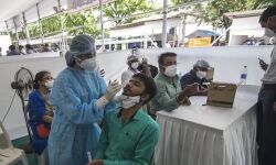 രാജ്യത്തെ കൊവിഡ് മൂന്നാം തരംഗം ആഗസ്തില്; സപ്തംബറില് തീവ്രമാകുമെന്നും എസ്ബിഐ റിസര്ച്ച് രാജ്യത്തെ കൊവിഡ് മൂന്നാം തരംഗം ആഗസ്തില്; സപ്തംബറില് തീവ്രമാകുമെന്നും എസ്ബിഐ റിസര്ച്ച്