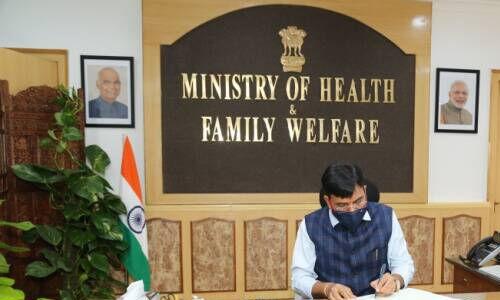 പുതിയ കേന്ദ്ര മന്ത്രിമാര് ഓഫിസിലെത്തി ചാര്ജ് ഏറ്റെടുത്തു പുതിയ കേന്ദ്ര മന്ത്രിമാര് ഓഫിസിലെത്തി ചാര്ജ് ഏറ്റെടുത്തു