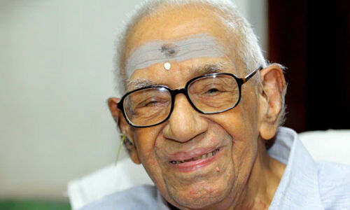 ആയുര്വേദത്തെ ശാസ്ത്രീയതയിലേക്ക് നയിച്ച ഭിഷഗ്വരന്; ഡോ. പി കെ വാര്യരുടെ മരണത്തില് മുഖ്യമന്ത്രിയുടെ അനുശോചനം ആയുര്വേദത്തെ ശാസ്ത്രീയതയിലേക്ക് നയിച്ച ഭിഷഗ്വരന്; ഡോ. പി കെ വാര്യരുടെ മരണത്തില് മുഖ്യമന്ത്രിയുടെ അനുശോചനം