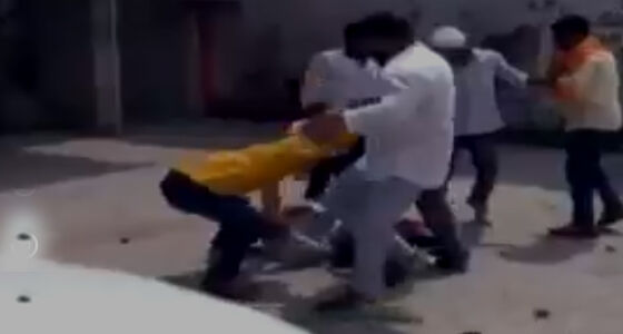 യുപി പഞ്ചായത്ത് തിരഞ്ഞെടുപ്പ്: പ്രതിപക്ഷ പാര്‍ട്ടികള്‍ക്കെതിരേ ബിജെപിയുടെ വ്യാപക അക്രമം; സര്‍ക്കാര്‍ ഉദ്യോഗസ്ഥരെയും മര്‍ദ്ദിച്ചു