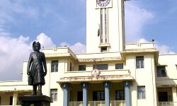മലയാളം മഹാനിഘണ്ടു എഡിറ്ററായി സംസ്‌കൃത അധ്യാപിക;  മുഖ്യമന്ത്രിയുടെ ഓഫിസ് സ്റ്റാഫ് ആര്‍ മോഹനന്റെ ഭാര്യയുടെ നിയമനം വിവാദത്തില്‍