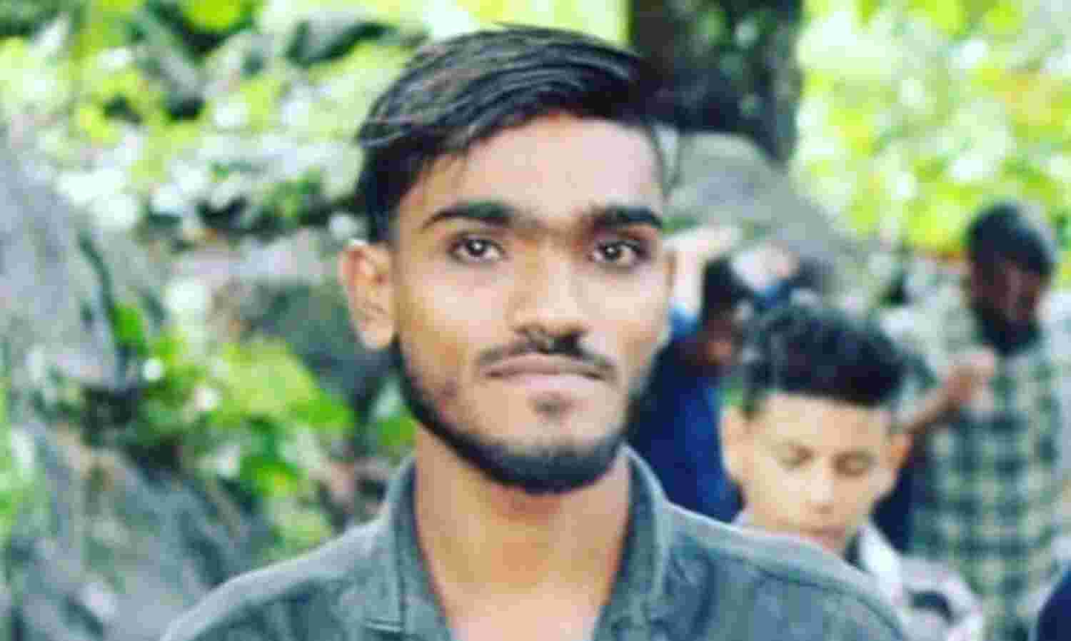 പാലക്കാട് അമ്പലപ്പാറയില് യുവാവ് കൊല്ലപ്പെട്ട നിലയില് പാലക്കാട് അമ്പലപ്പാറയില് യുവാവ് കൊല്ലപ്പെട്ട നിലയില്