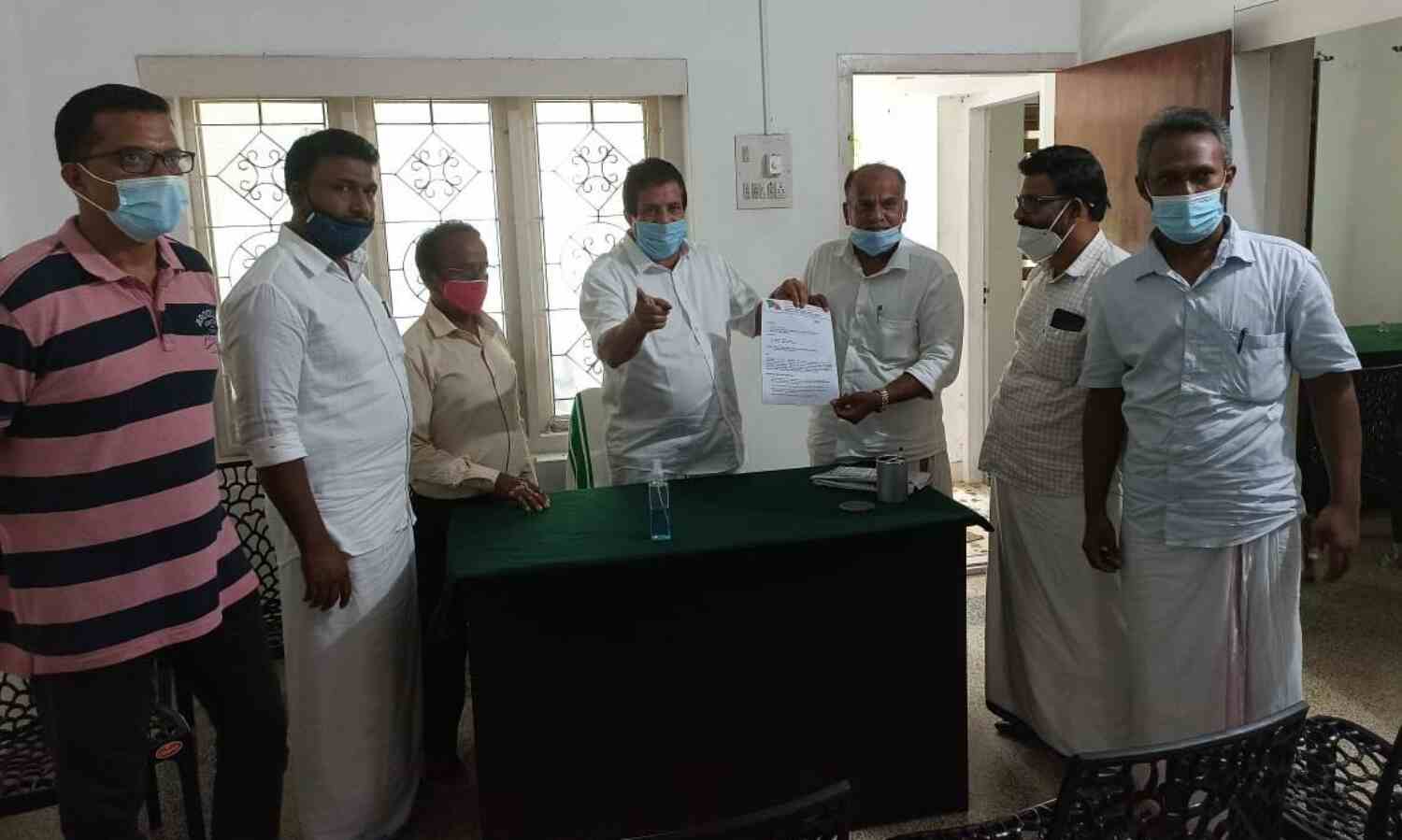 മലപ്പുറം ജില്ലാ വിഭജനം : എസ്ഡിപിഐ നിവേദനം നല്കി മലപ്പുറം ജില്ലാ വിഭജനം : എസ്ഡിപിഐ നിവേദനം നല്കി
