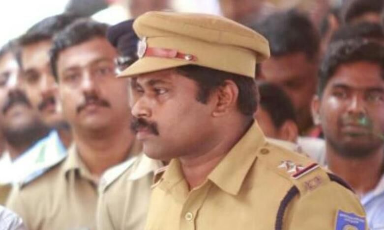 മാധ്യമപ്രവര്ത്തകനെ സിഐ മര്ദ്ദിച്ച സംഭവം; അന്വേഷണത്തിന് ഉത്തരവിട്ട് മനുഷ്യാവകാശ കമ്മീഷന് മാധ്യമപ്രവര്ത്തകനെ സിഐ മര്ദ്ദിച്ച സംഭവം; അന്വേഷണത്തിന് ഉത്തരവിട്ട് മനുഷ്യാവകാശ കമ്മീഷന്