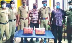 ട്രെയ്നില് കടത്തില് നാലു കി.ഗ്രാം കഞ്ചാവ് പിടികൂടി ട്രെയ്നില് കടത്തില് നാലു കി.ഗ്രാം കഞ്ചാവ് പിടികൂടി