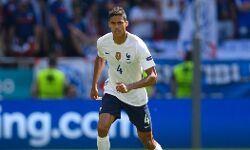 റയല്‍ മാഡ്രിഡിന്റെ വരാനെയ്ക്കായി വന്‍ ഓഫറുമായി മാഞ്ചസ്റ്റര്‍