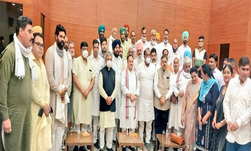 പഞ്ചാബ് തിരഞ്ഞെടുപ്പ്: ജെ പി നദ്ദയുടെ നേതൃത്വത്തില് ബിജെപി നേതാക്കള് യോഗം ചേര്ന്നു പഞ്ചാബ് തിരഞ്ഞെടുപ്പ്: ജെ പി നദ്ദയുടെ നേതൃത്വത്തില് ബിജെപി നേതാക്കള് യോഗം ചേര്ന്നു