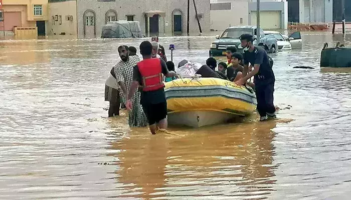 ഒമാനില്‍ കനത്ത മഴ; വീടുകള്‍ തകര്‍ന്നു