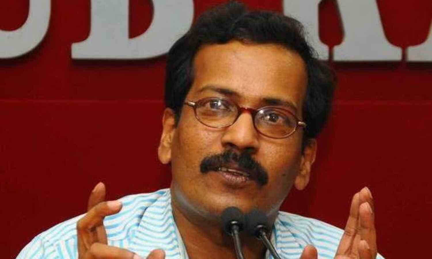 കേന്ദ്രത്തിന് തലവേദനയുണ്ടാക്കുന്ന പേരുകള് വരാനിരിക്കുന്നതേയുളളൂവെന്ന് മാധ്യമപ്രവര്ത്തകന് ജെ ഗോപീകൃഷ്ണന് കേന്ദ്രത്തിന് തലവേദനയുണ്ടാക്കുന്ന പേരുകള് വരാനിരിക്കുന്നതേയുളളൂവെന്ന് മാധ്യമപ്രവര്ത്തകന് ജെ ഗോപീകൃഷ്ണന്
