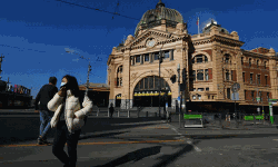 കൊവിഡ് വ്യാപനം നിയന്ത്രണ വിധേയമായില്ല; മെല്ബണില് ലോക്ക് ഡൗണ് നീട്ടി കൊവിഡ് വ്യാപനം നിയന്ത്രണ വിധേയമായില്ല; മെല്ബണില് ലോക്ക് ഡൗണ് നീട്ടി