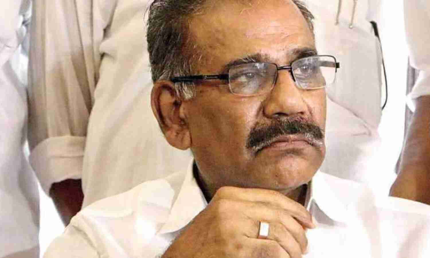 പീഡനക്കേസാണെന്ന് അറിഞ്ഞിരുന്നില്ല; അനാവശ്യമായി ഇടപെട്ടിട്ടില്ലെന്നും മന്ത്രി എ കെ ശശീന്ദ്രന്; മന്ത്രിക്ക് വ്യക്തമായി അറിയായിരുന്നുവെന്ന് യുവതി പീഡനക്കേസാണെന്ന് അറിഞ്ഞിരുന്നില്ല; അനാവശ്യമായി ഇടപെട്ടിട്ടില്ലെന്നും മന്ത്രി എ കെ ശശീന്ദ്രന്; മന്ത്രിക്ക് വ്യക്തമായി അറിയായിരുന്നുവെന്ന് യുവതി