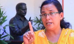 ആര്എംപിഐ നേതാവ് എന് വേണുവിനും കെ കെ രമയുടെ മകന് അഭിനന്ദിനും വധഭീഷണി; ആഭ്യന്തര വകുപ്പുമായി ബന്ധമുള്ള ക്രിമിനല് സംഘങ്ങളെ വെളിച്ചത്തു കൊണ്ടുവരണമെന്ന് കെ കെ രമ എംഎല്എ ആര്എംപിഐ നേതാവ് എന് വേണുവിനും കെ കെ രമയുടെ മകന് അഭിനന്ദിനും വധഭീഷണി; ആഭ്യന്തര വകുപ്പുമായി ബന്ധമുള്ള ക്രിമിനല് സംഘങ്ങളെ വെളിച്ചത്തു കൊണ്ടുവരണമെന്ന് കെ കെ രമ എംഎല്എ