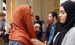 യൂറോപ്യന്‍ യൂനിയന്റെ ഹിജാബ് നിരോധനം: ബോറിസ് ജോണ്‍സനോട് ശക്തമായി പ്രതികരിക്കാനാവശ്യപ്പെട്ട് ബ്രിട്ടീഷ് പാര്‍ലമെന്ററി സമിതി