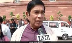 യോഗ ചെയ്യുന്നതിനിടെ അപകടം; മുന് കേന്ദ്ര മന്ത്രി ഓസ്കാര് ഫെര്ണാണ്ടസിനെ വെന്റിലേറ്ററിലേക്ക് മാറ്റി യോഗ ചെയ്യുന്നതിനിടെ അപകടം; മുന് കേന്ദ്ര മന്ത്രി ഓസ്കാര് ഫെര്ണാണ്ടസിനെ വെന്റിലേറ്ററിലേക്ക് മാറ്റി