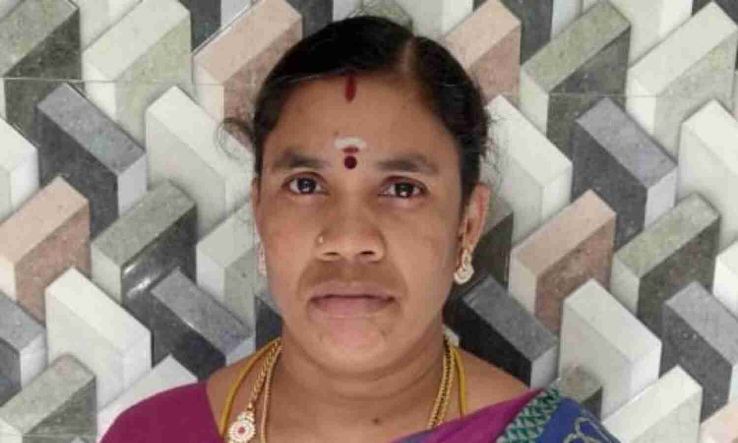 അടിമാലിയില് കാട്ടാനക്കൂട്ടത്തിന്റെ ആക്രമണത്തില് തോട്ടം തൊഴിലാളിയായ സ്ത്രീ മരിച്ചു അടിമാലിയില് കാട്ടാനക്കൂട്ടത്തിന്റെ ആക്രമണത്തില് തോട്ടം തൊഴിലാളിയായ സ്ത്രീ മരിച്ചു