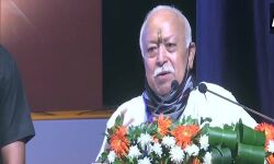 സിഎഎ, എന്ആര്സി നിയമങ്ങള് ഇന്ത്യന് മുസ് ലിംകള്ക്ക് ദോഷകരമല്ലെന്ന് അവകാശപ്പെട്ട് ആര്എസ്എസ് മേധാവി; ശരിവച്ച് ആള് ഇന്ത്യ ഇമാം അസോസിയേഷന് സിഎഎ, എന്ആര്സി നിയമങ്ങള് ഇന്ത്യന് മുസ് ലിംകള്ക്ക് ദോഷകരമല്ലെന്ന് അവകാശപ്പെട്ട് ആര്എസ്എസ് മേധാവി; ശരിവച്ച് ആള് ഇന്ത്യ ഇമാം അസോസിയേഷന്