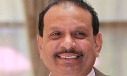 യുഎഇ, സിഎസ്ഐ ദേവാലയത്തിന് സഹായവുമായി എം എ യൂസഫലി യുഎഇ, സിഎസ്ഐ ദേവാലയത്തിന് സഹായവുമായി എം എ യൂസഫലി