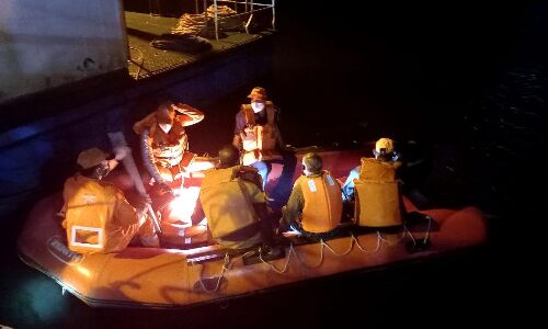 കുളമാവ് ഡാമില് കാണാതായവര്ക്കായുള്ള തിരച്ചില് ഊര്ജ്ജിതം കുളമാവ് ഡാമില് കാണാതായവര്ക്കായുള്ള തിരച്ചില് ഊര്ജ്ജിതം