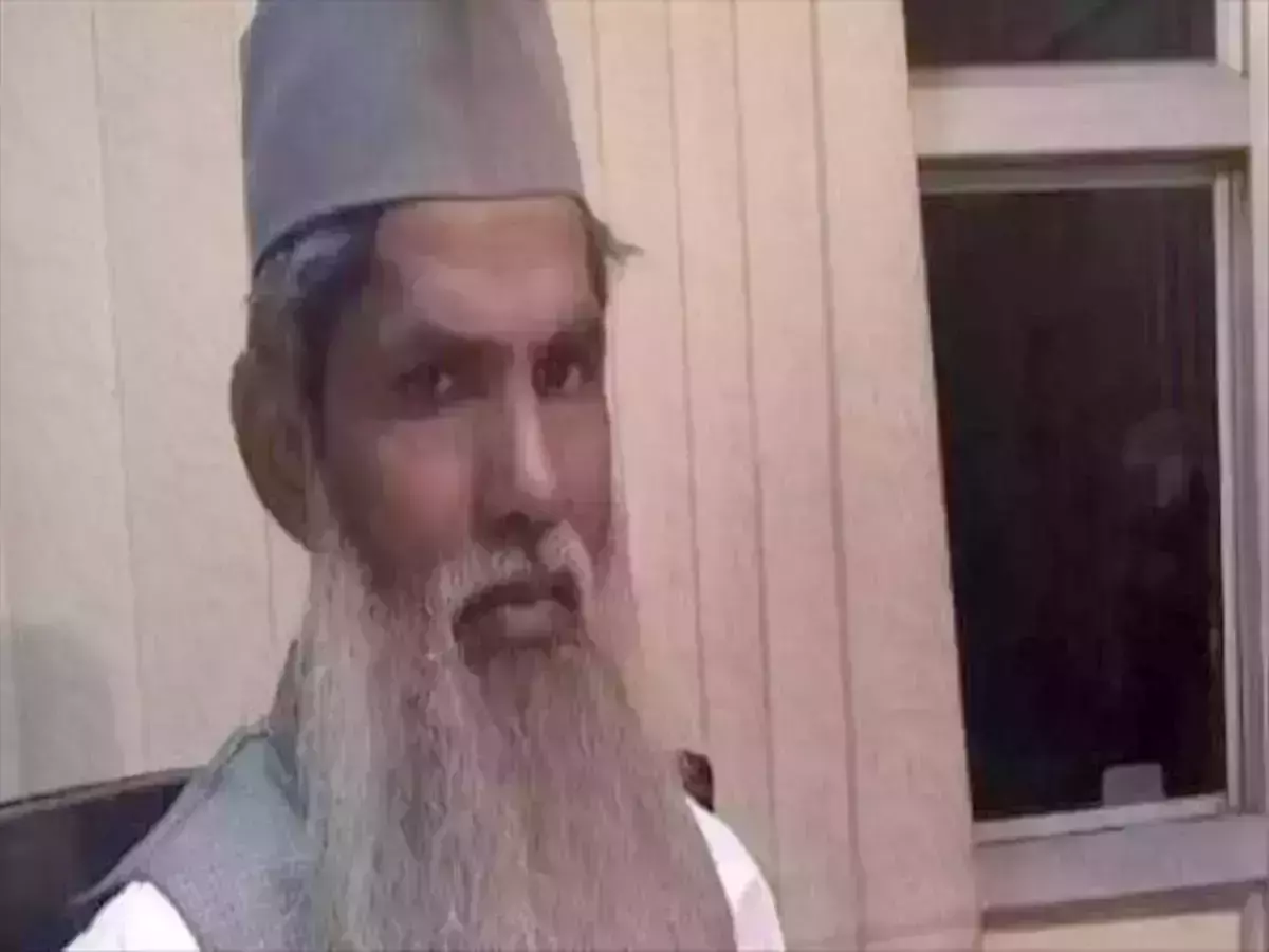 ബാബരി മസ്ജിദ് തകര്ത്തതിന്റെ പശ്ചാത്താപത്തില് നൂറോളം പള്ളികള് നിര്മിച്ച മുഹമ്മദ് ആമിര് മരണപ്പെട്ട നിലയില് ബാബരി മസ്ജിദ് തകര്ത്തതിന്റെ പശ്ചാത്താപത്തില് നൂറോളം പള്ളികള് നിര്മിച്ച മുഹമ്മദ് ആമിര് മരണപ്പെട്ട നിലയില്