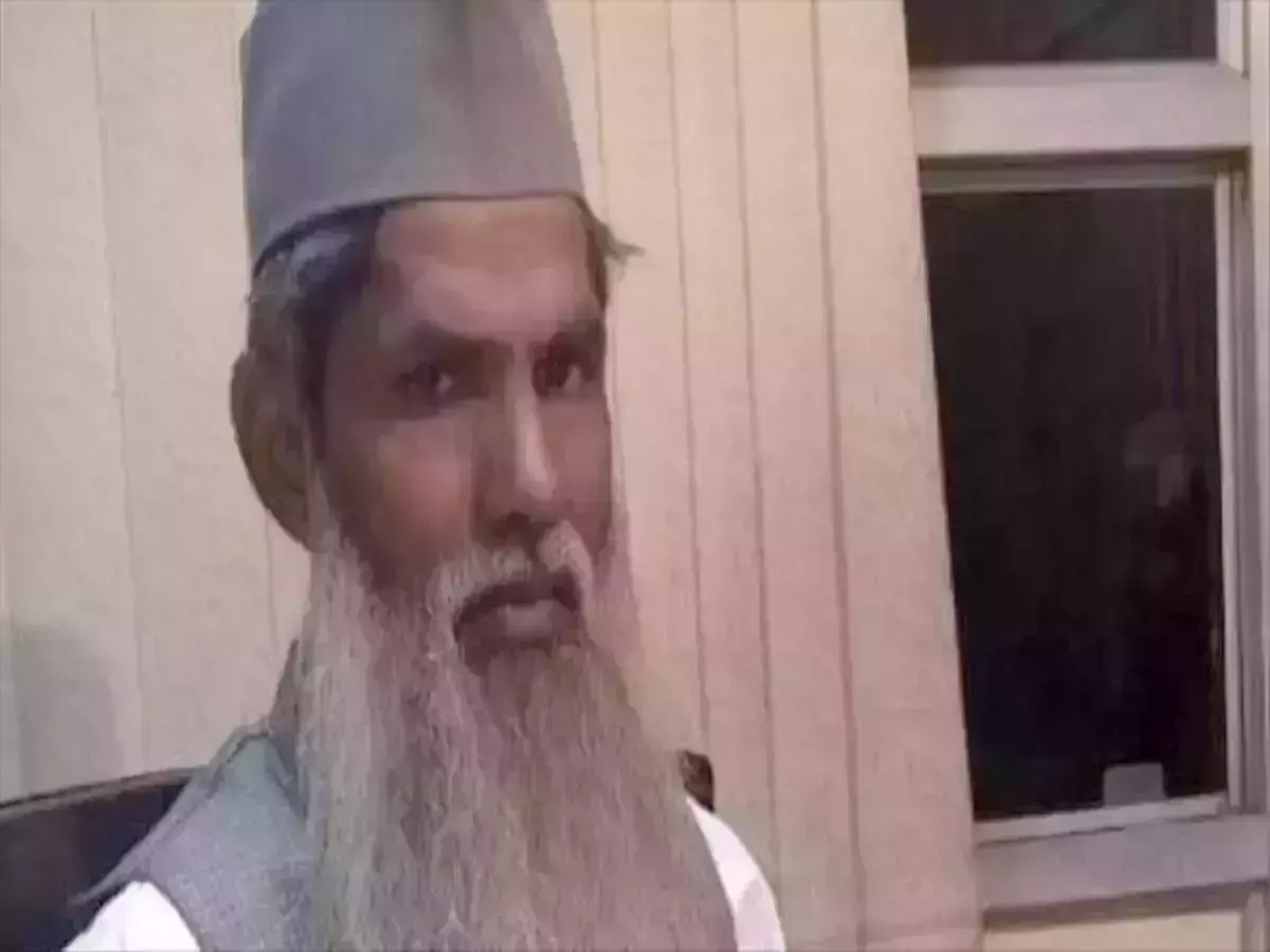 ബാബരി മസ്ജിദ് തകര്ത്തതിന്റെ പശ്ചാത്താപത്തില് നൂറോളം പള്ളികള് നിര്മിച്ച മുഹമ്മദ് ആമിര് മരണപ്പെട്ട നിലയില് ബാബരി മസ്ജിദ് തകര്ത്തതിന്റെ പശ്ചാത്താപത്തില് നൂറോളം പള്ളികള് നിര്മിച്ച മുഹമ്മദ് ആമിര് മരണപ്പെട്ട നിലയില്