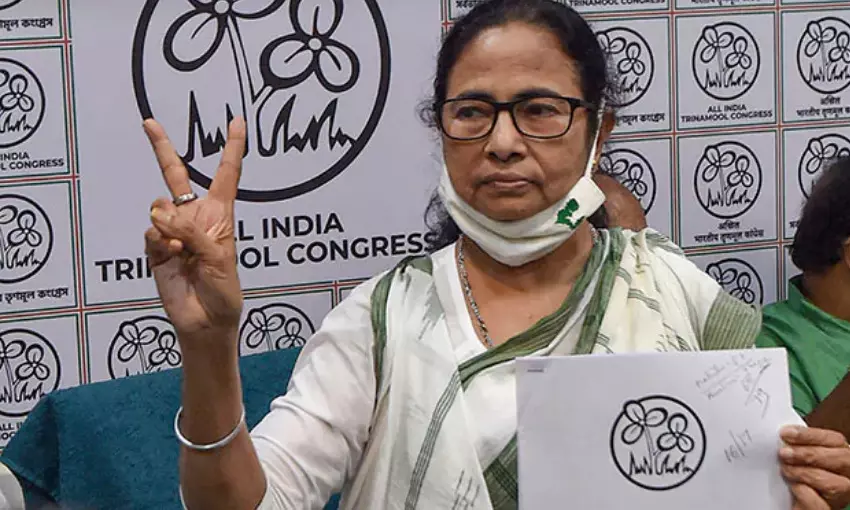 ബിജെപിക്കെതിരേ പടപൊരുതാനുറച്ച് മമത; ഇനി തൃണമൂലിന്റെ പാര്ലമെന്ററി പാര്ട്ടി നേതാവ് ബിജെപിക്കെതിരേ പടപൊരുതാനുറച്ച് മമത; ഇനി തൃണമൂലിന്റെ പാര്ലമെന്ററി പാര്ട്ടി നേതാവ്