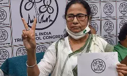 ബിജെപിക്കെതിരേ പടപൊരുതാനുറച്ച് മമത; ഇനി തൃണമൂലിന്റെ പാര്‍ലമെന്ററി പാര്‍ട്ടി നേതാവ്