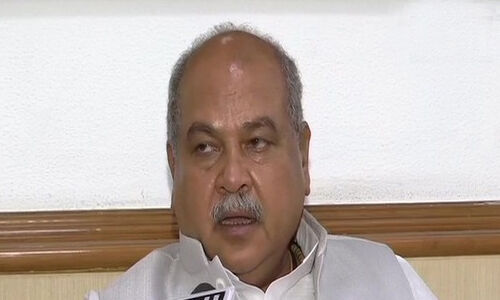 സമരം ചെയ്യുന്ന കര്ഷകര്ക്ക് പുതിയ നിര്ദേശങ്ങളൊന്നുമില്ല; കര്ഷകര് ചര്ച്ചക്കുവന്നതിനെ ചോദ്യം ചെയ്ത് കേന്ദ്ര കൃഷിമന്ത്രി സമരം ചെയ്യുന്ന കര്ഷകര്ക്ക് പുതിയ നിര്ദേശങ്ങളൊന്നുമില്ല; കര്ഷകര് ചര്ച്ചക്കുവന്നതിനെ ചോദ്യം ചെയ്ത് കേന്ദ്ര കൃഷിമന്ത്രി