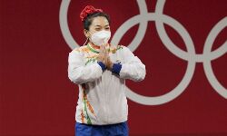 ചൈനീസ് താരത്തെ അയോഗ്യയാക്കിയേക്കും; മീരാഭായ് ചാനുവിന് സ്വര്ണം ലഭിക്കാന് സാധ്യത ചൈനീസ് താരത്തെ അയോഗ്യയാക്കിയേക്കും; മീരാഭായ് ചാനുവിന് സ്വര്ണം ലഭിക്കാന് സാധ്യത