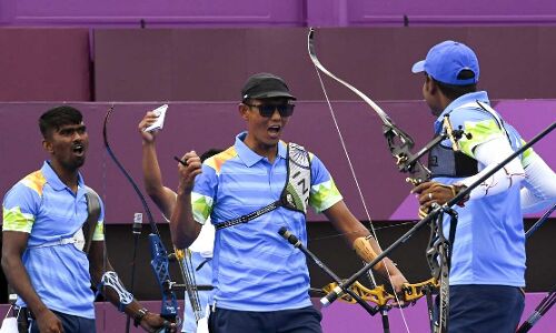 ഒളിംപിക്സ് അമ്പെയ്ത്തില് പുരുഷ ടീമിന് തോല്വി; ബാഡ്മിന്റണിലും പുറത്ത് ഒളിംപിക്സ് അമ്പെയ്ത്തില് പുരുഷ ടീമിന് തോല്വി; ബാഡ്മിന്റണിലും പുറത്ത്