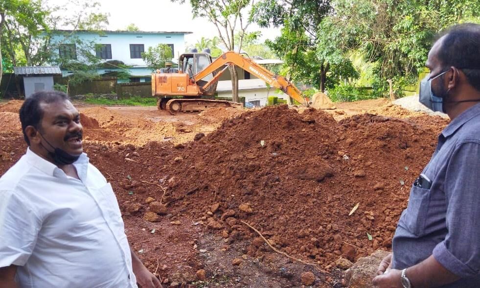 കുടുംബ ആരോഗ്യ കേന്ദ്രത്തിന്റെ കെട്ടിട നിര്‍മാണം തടഞ്ഞു