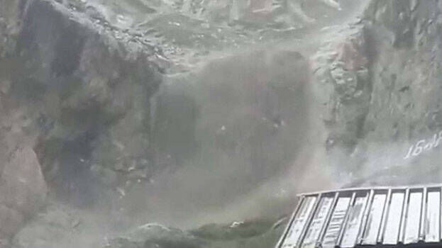 അമർനാഥ് തീർത്ഥാടന കേന്ദ്രത്തിന് സമീപം മേഘവിസ്ഫോടനം, ജാഗ്രതാ നിർദേശം അമർനാഥ് തീർത്ഥാടന കേന്ദ്രത്തിന് സമീപം മേഘവിസ്ഫോടനം, ജാഗ്രതാ നിർദേശം