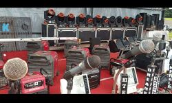 കൊവിഡ് പ്രതിസന്ധി;  തൃശൂരില്‍ ലൈറ്റ് ആന്‍ഡ് സൗണ്ട് മേഖലയിലെ തൊഴിലാളികളുടെ സമരം