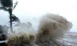 കടല്‍ക്ഷോഭം; ഗോതീശ്വരത്ത് 9 കുടുംബങ്ങളെ മാറ്റിപ്പാര്‍പ്പിച്ചു