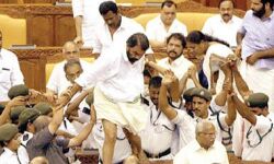 നിയമസഭയിലെ പ്രിവിലേജ്: നിയമമെന്തുപറയുന്നു; ഹരീഷ് വാസുദേവന് വിശദീകരിക്കുന്നു നിയമസഭയിലെ പ്രിവിലേജ്: നിയമമെന്തുപറയുന്നു; ഹരീഷ് വാസുദേവന് വിശദീകരിക്കുന്നു