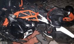 മൽസരയോട്ടം, ബൈക്കുകൾ കൂട്ടിയിടിച്ച് മൂന്നുമരണം മൽസരയോട്ടം, ബൈക്കുകൾ കൂട്ടിയിടിച്ച് മൂന്നുമരണം